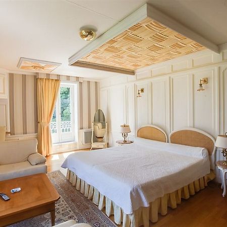 Hotel Chateau Du Val Hillion Exterior photo